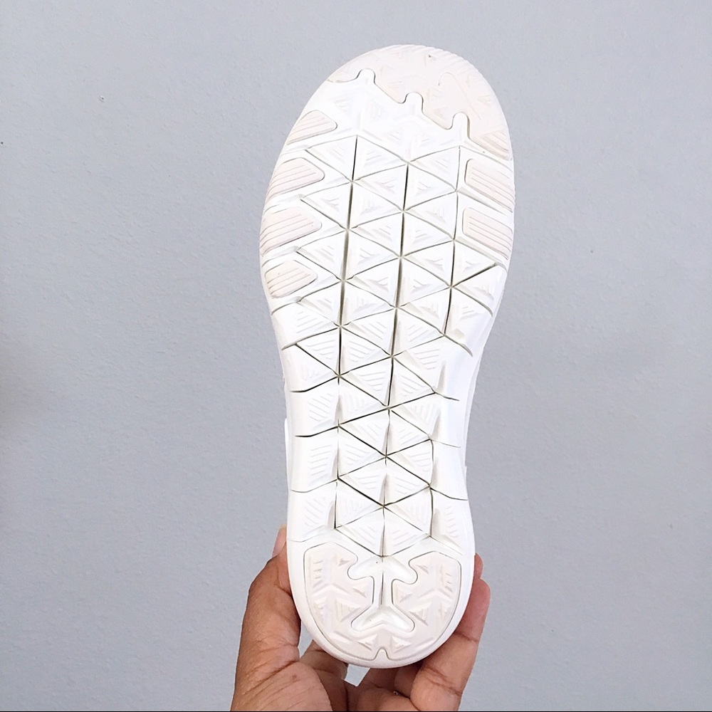 Nike Free TR 7 Summit White RARE - Picture 7 of 7
